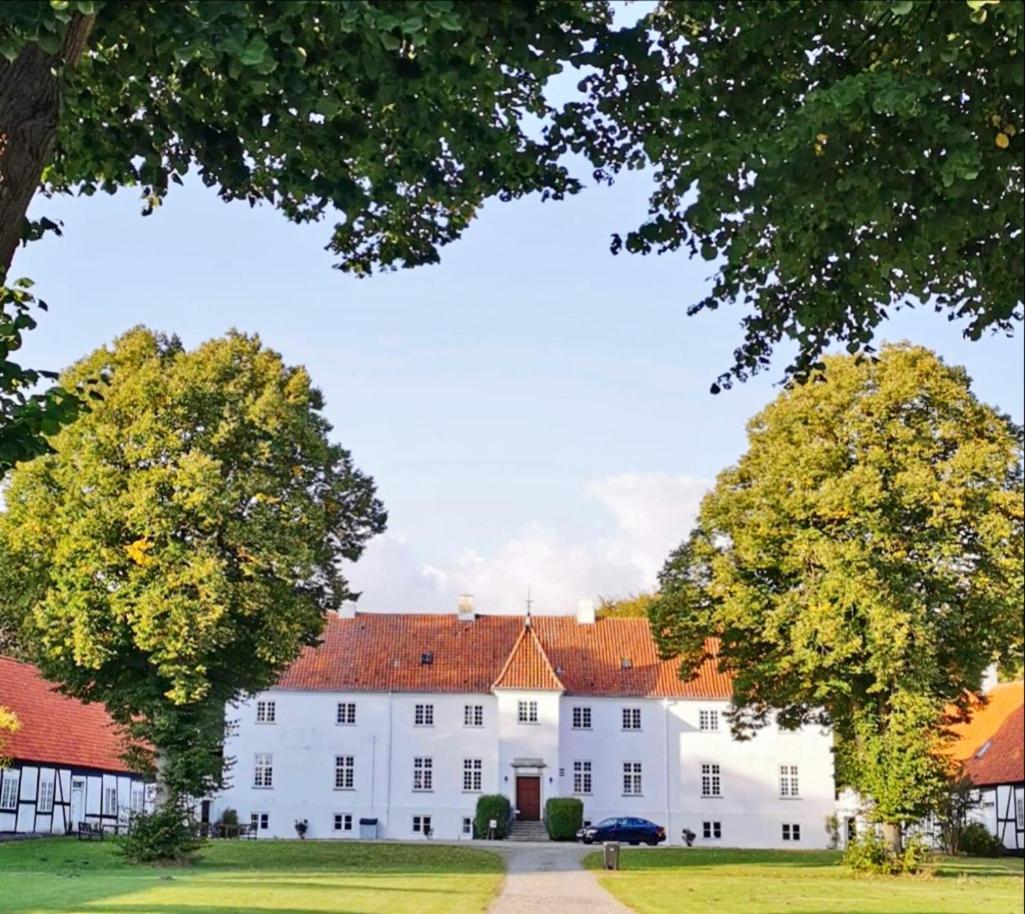 Objerggaard Bedrooms Lundby Stationsby Bagian luar foto